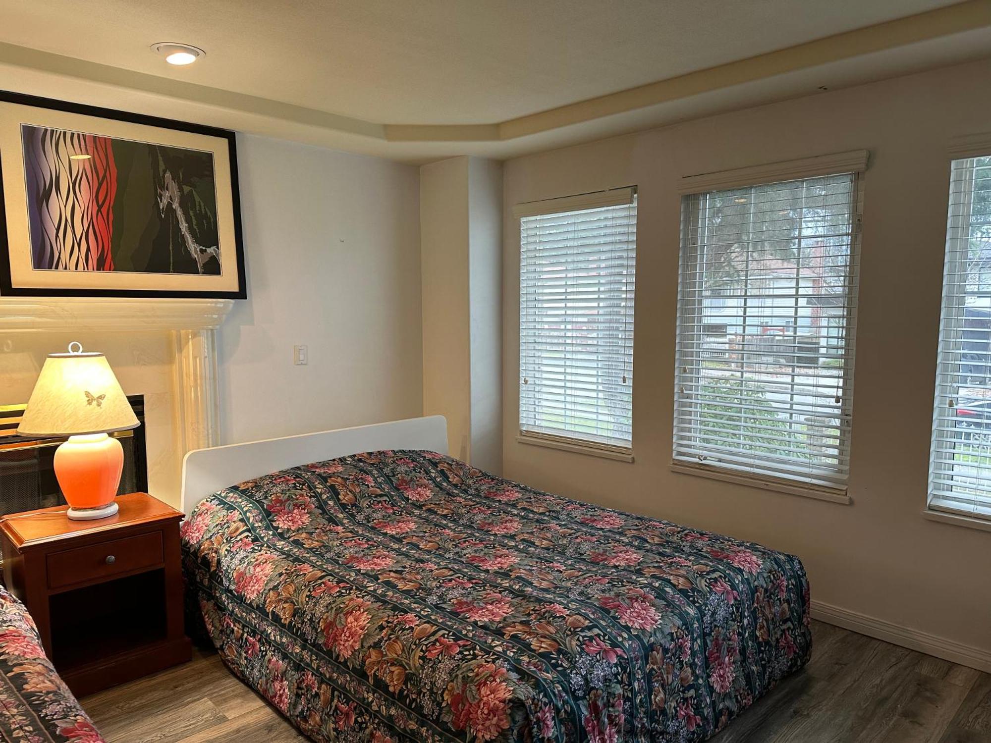 Beautiful Home In Burnaby Ngoại thất bức ảnh