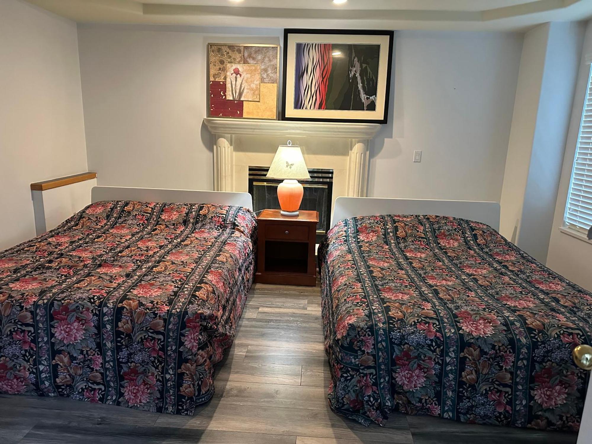 Beautiful Home In Burnaby Ngoại thất bức ảnh